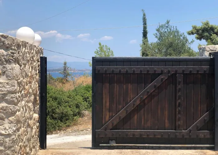 Filoxenos Estia-Houses